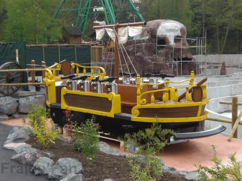 pirates_attack_-_construction_-_416