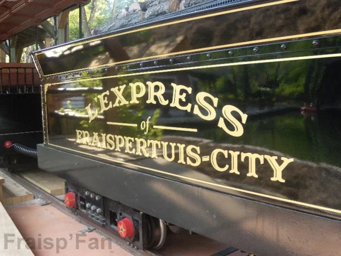 express_057_-_attraction_-_06