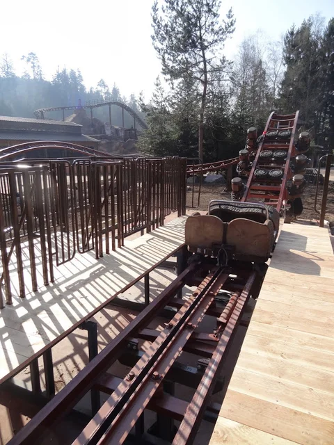 la_ronde_des_rondins_-_contruction_-_134