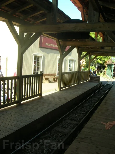 Disparue - Train Far West - 05