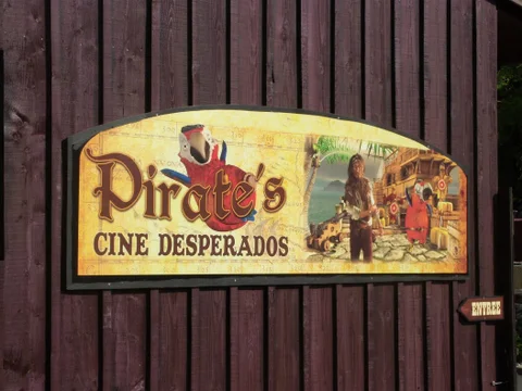 cine_desperado_v039_-_attraction_-_06