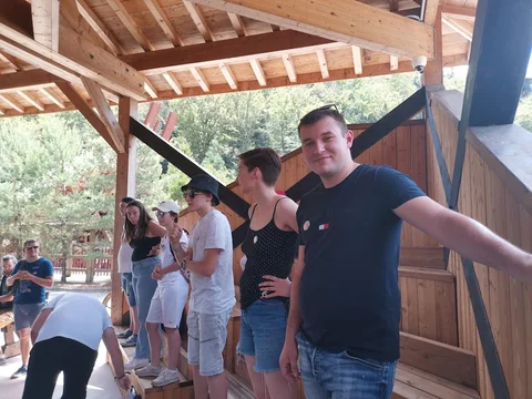C100