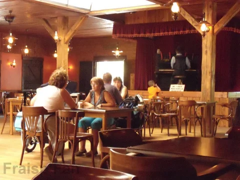 Restauration-Saloon-06