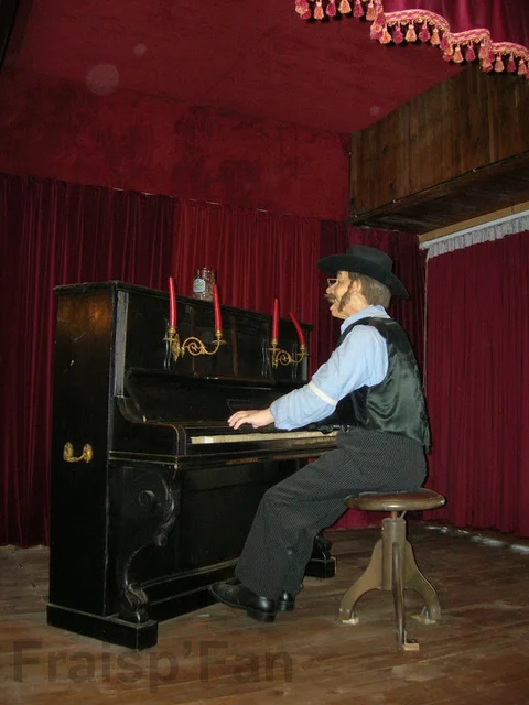 Restauration-Saloon-07