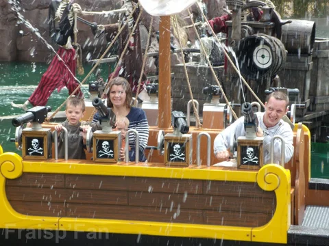 pirates_attack_-_attraction_-_440