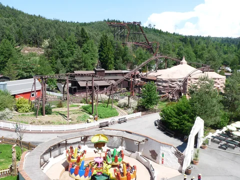 Timberdrop-attraction-01