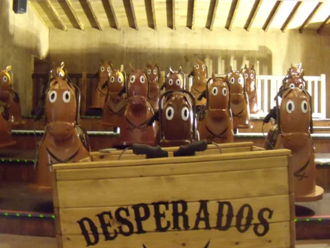 cine_desperado_v041_-_attraction_-_08