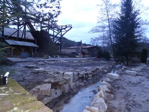 la_ronde_des_rondins_-_contruction_-_12021