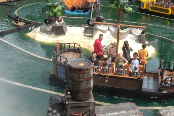pirates_attack_-_attraction_-_454