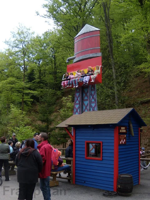 Attractions-Jolly-Jumper-v1-03