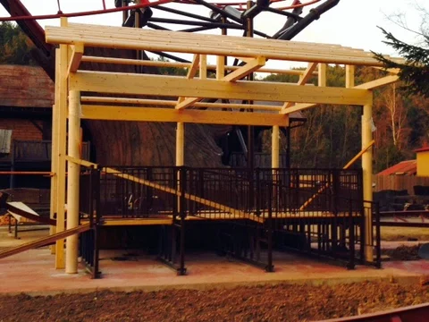 la_ronde_des_rondins_-_contruction_-_135
