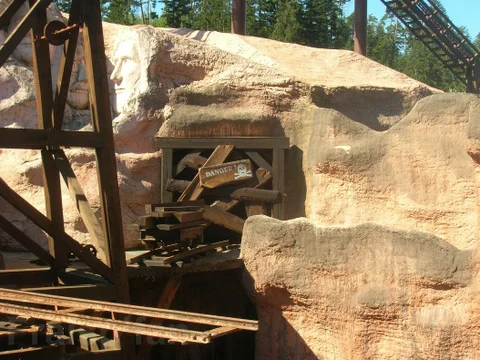 mine_d'or_-_attraction_-_398