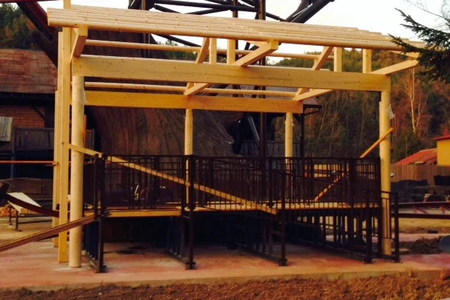la_ronde_des_rondins_-_contruction_-_135